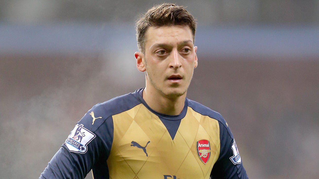 Ozil: Arsenal defense don't fear Barcelona's prolific front three