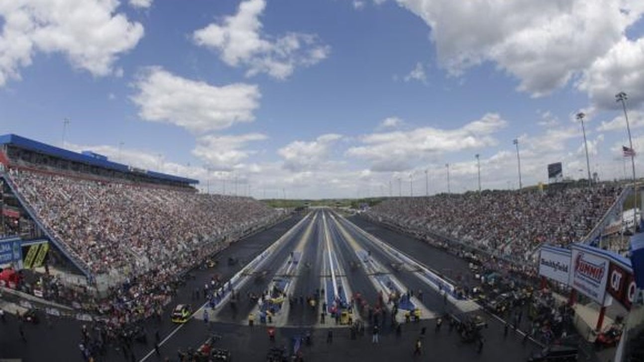 Greg Anderson continues NHRA domination at 4-Wide Nationals qualifying