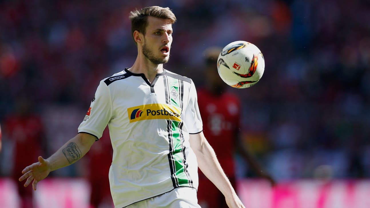 West Ham to sign Gladbach midfielder Nordtveit on free transfer