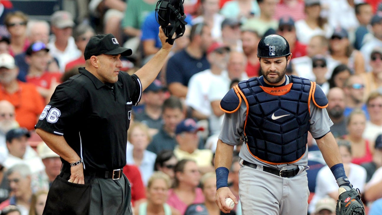 Free-agent catcher Avila agrees to deal with White Sox