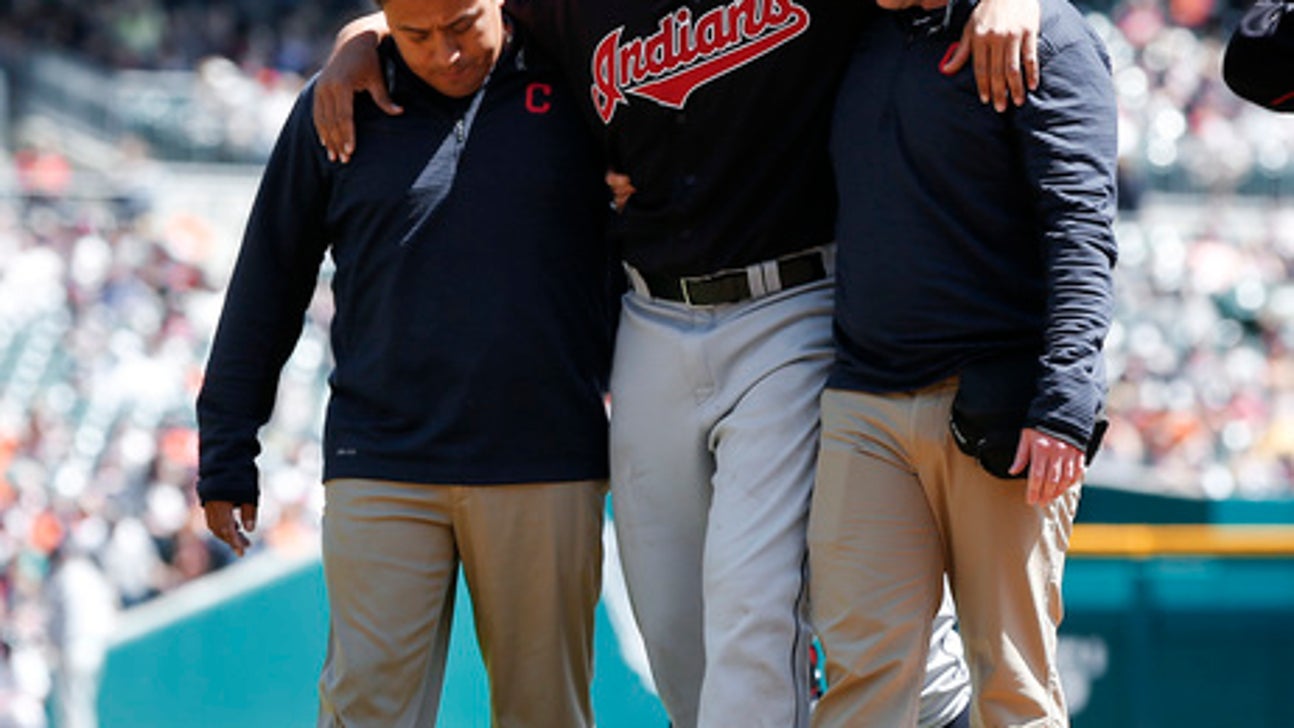 Indians' Carrasco could miss 6 weeks with hamstring injury