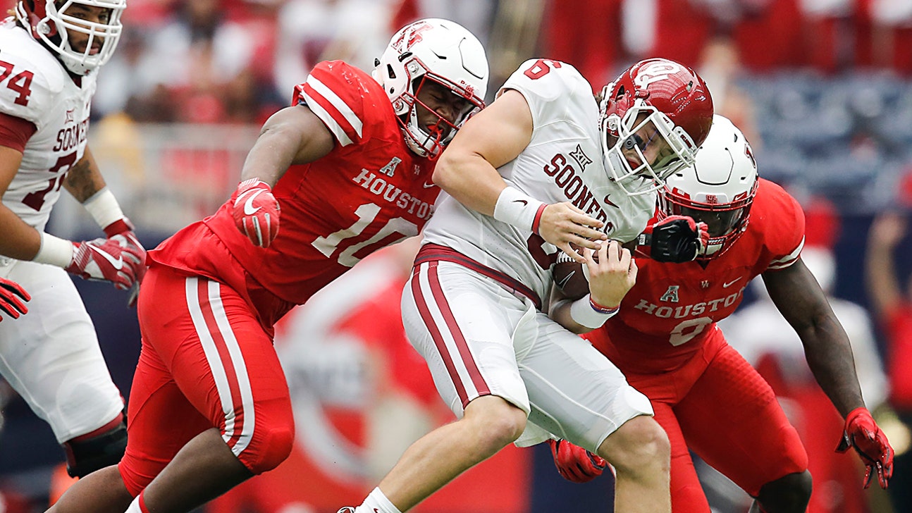 Houston knocks off No. 3 Oklahoma in big upset