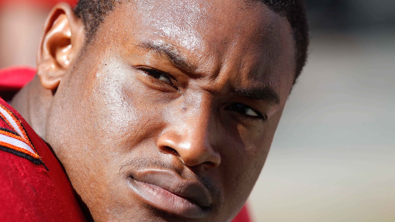 Bucs' Akeem Spence arrested, charged with marijuana possession