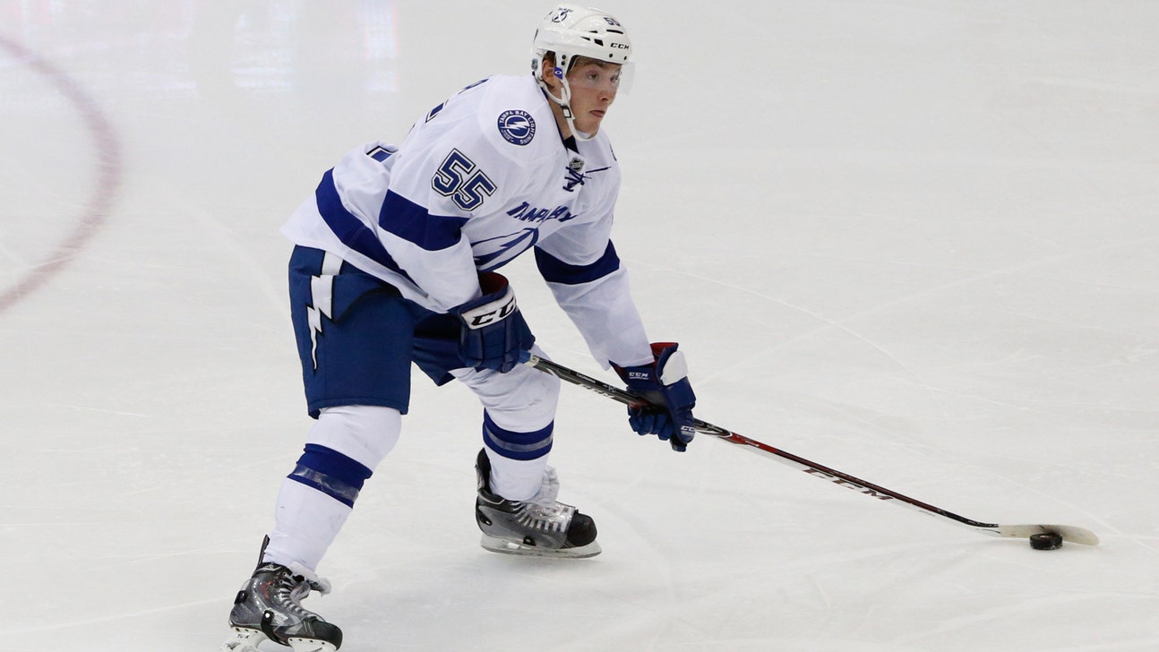 Lightning sign D Matt Taormina to 1-year, 2-way deal