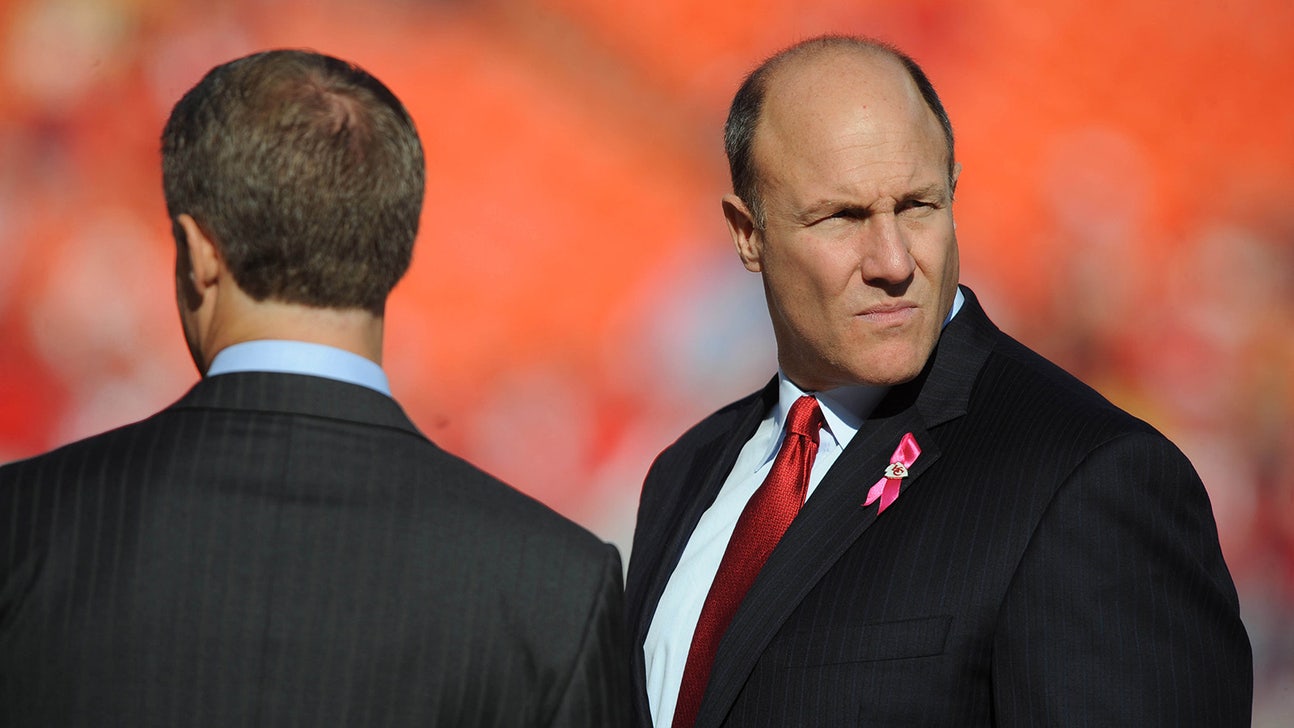 Falcons hire Scott Pioli as assistant GM