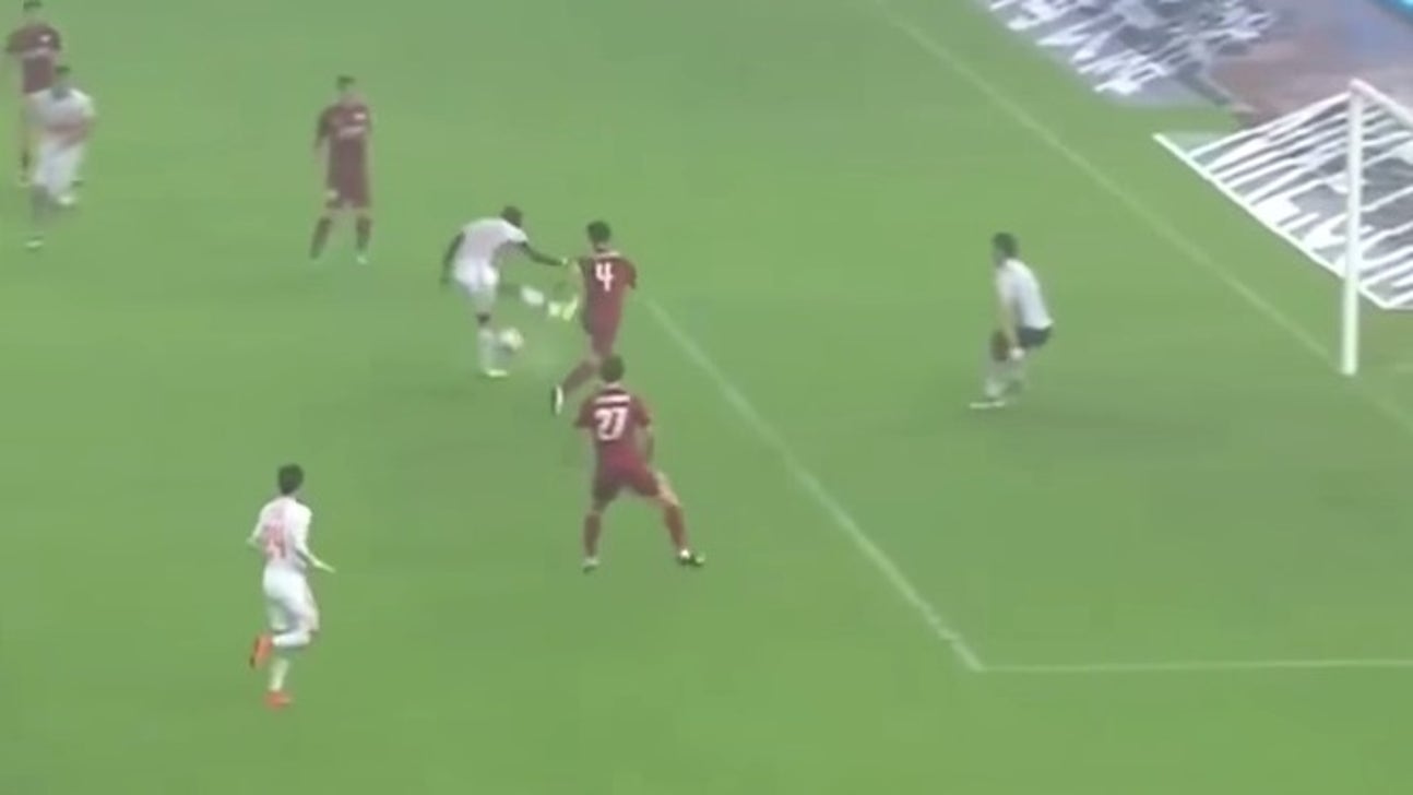 Papiss Cisse scored one of the most awkward goals you'll ever see