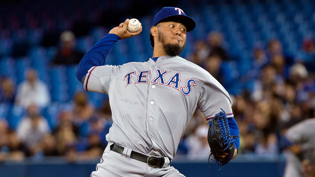 Gallardo gets win as Rangers beat Jays