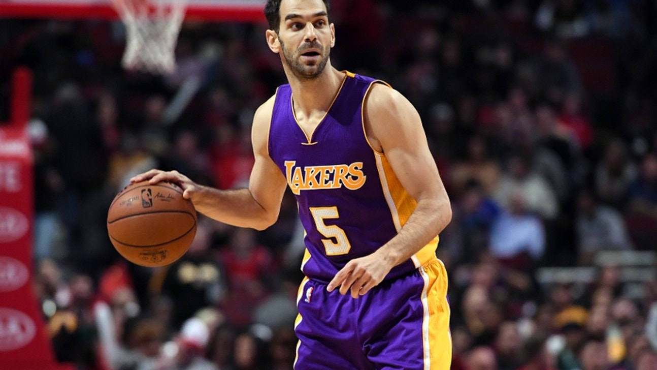 Lakers: Calderon To Miss Extended Time With Hamstring Injury