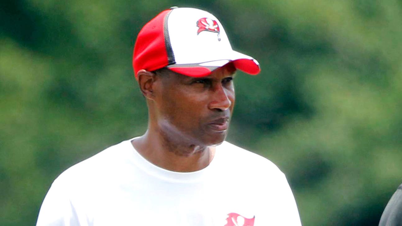 Notebook: Vikings, Bucs defenses headed in different directions