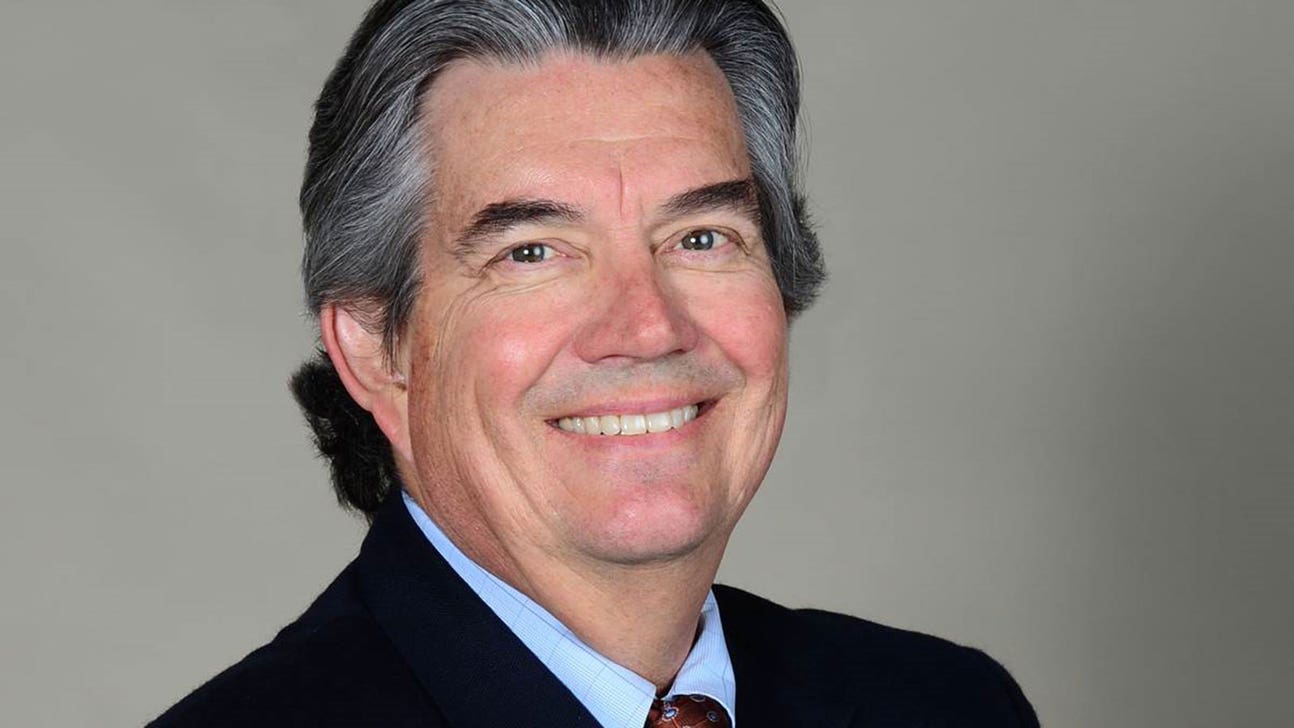 Q&A: Behind the mic with veteran motorsports announcer Bob Varsha