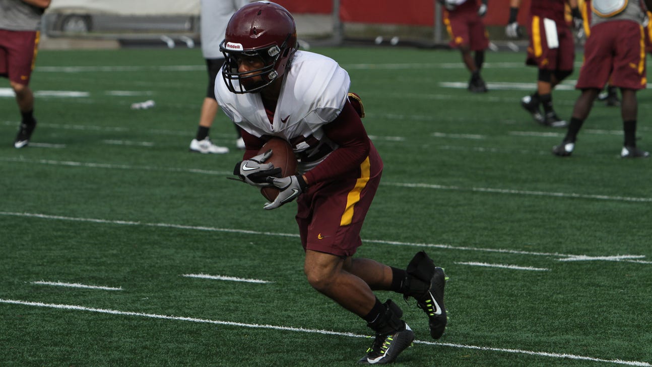Gophers RB Edwards works to be pass-catching threat