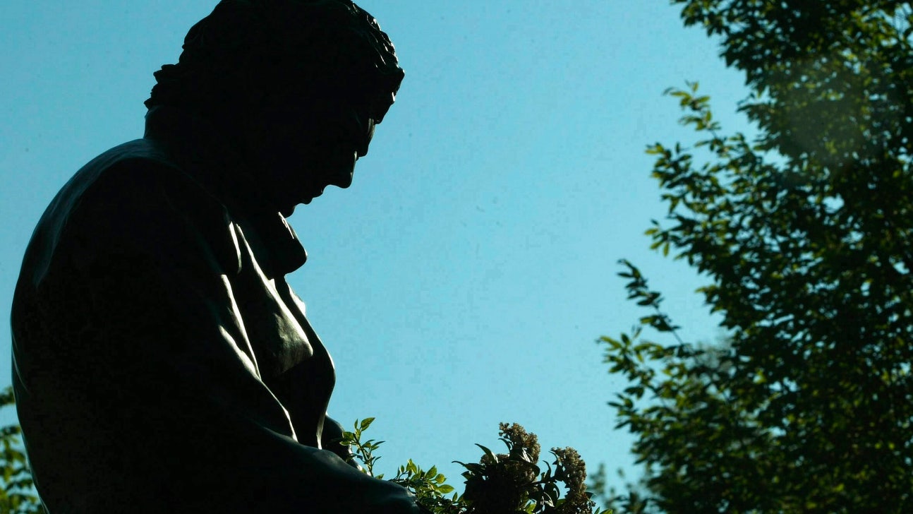 Twentieth anniversary of Senna's death observed in Imola