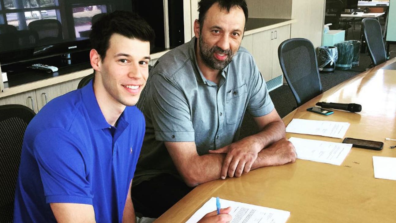 Former Badger Dukan officially signs with NBA's Kings