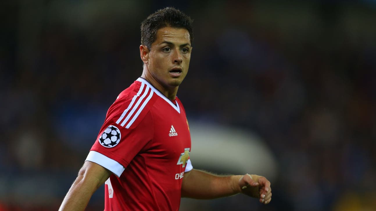 Van Gaal can still turn it around at United, says Chicharito