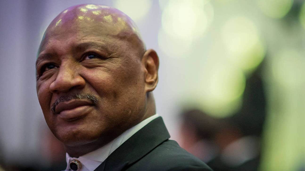 Hagler calls out Mayweather, tells him to fight Golovkin