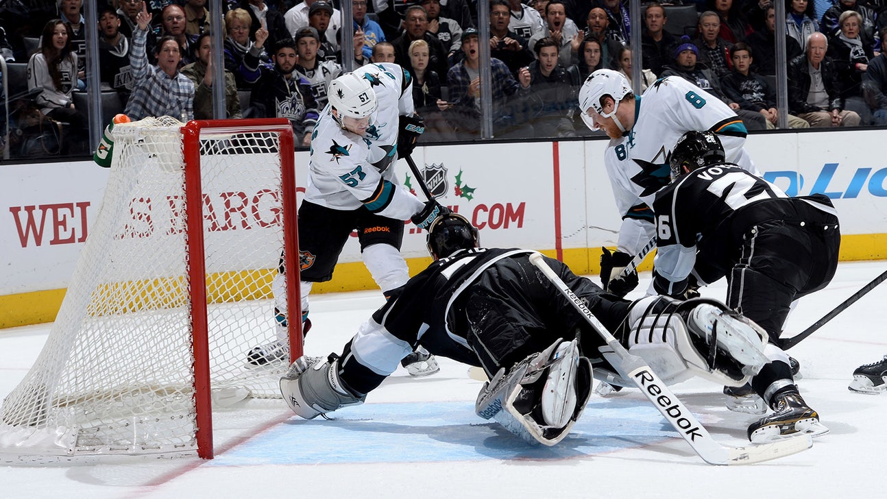 Martin Jones leads Kings past Sharks