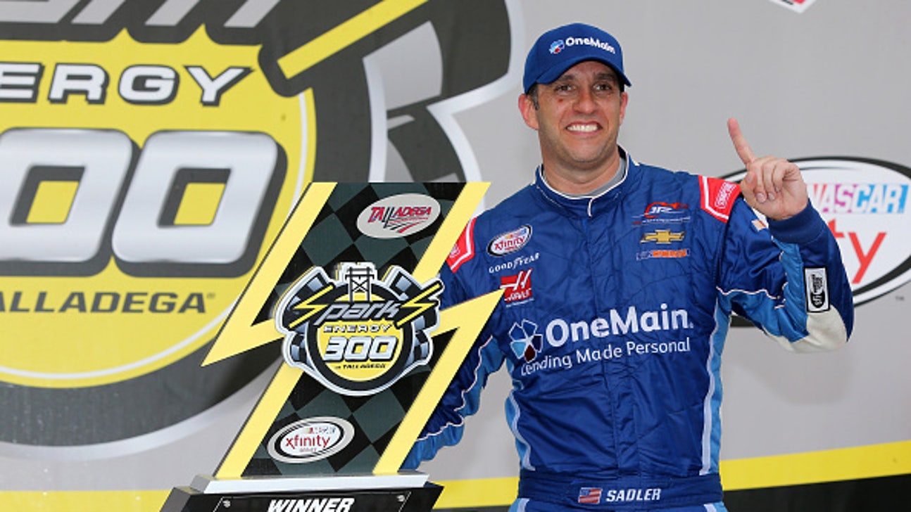 OneMain inks multi-year deal with Elliott Sadler and JR Motorsports
