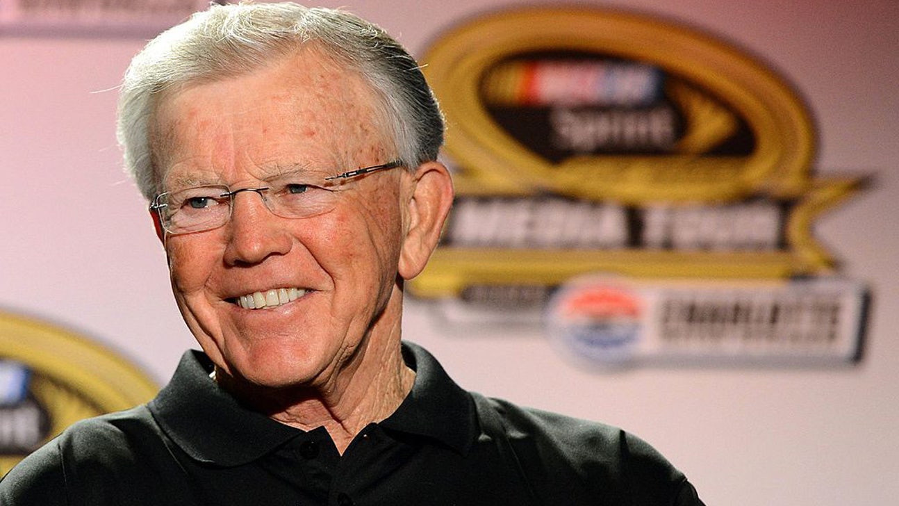 Joe Gibbs Racing celebrates 25th anniversary with massive team photo