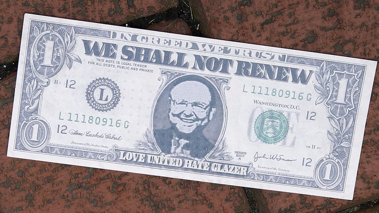 Manchester United fans still bitter over Malcolm Glazer's role at Old Trafford