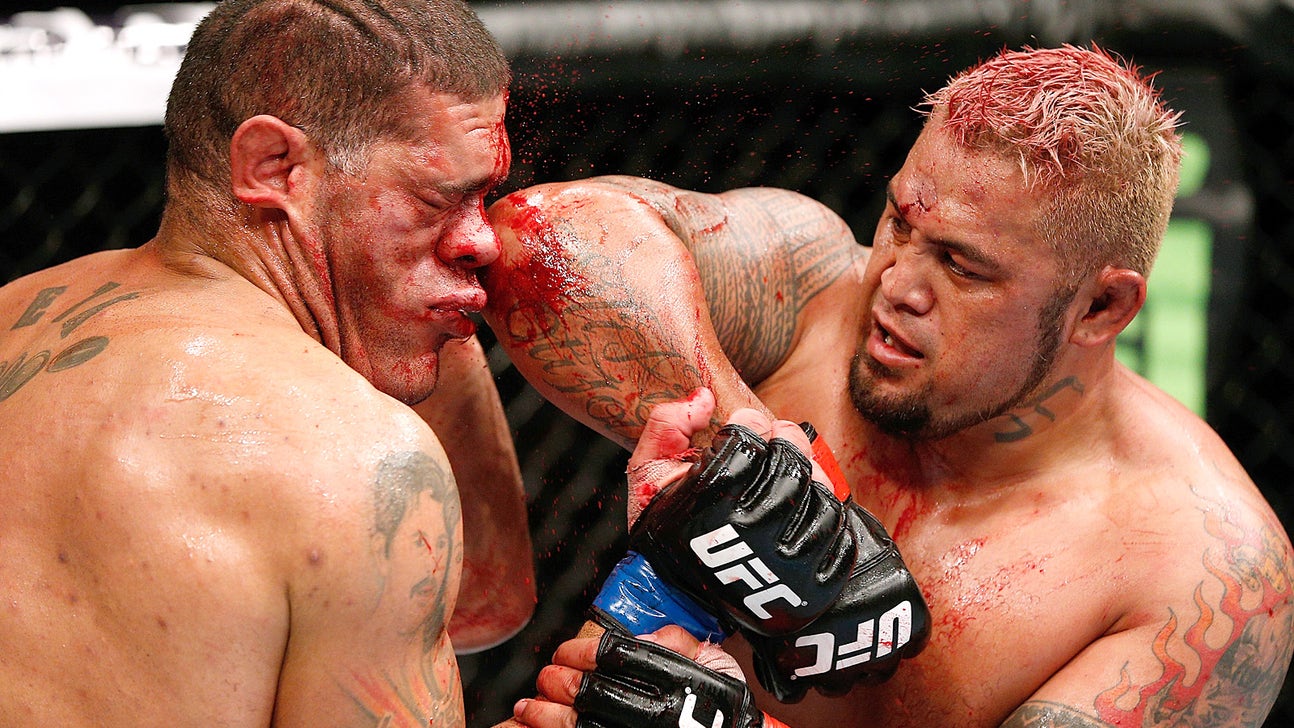 Mark Hunt is disappointed in last fight, but wants to 'dance' again