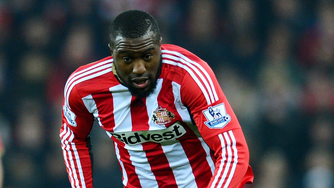 US striker Altidore flying out to Canada to finalize move to Toronto