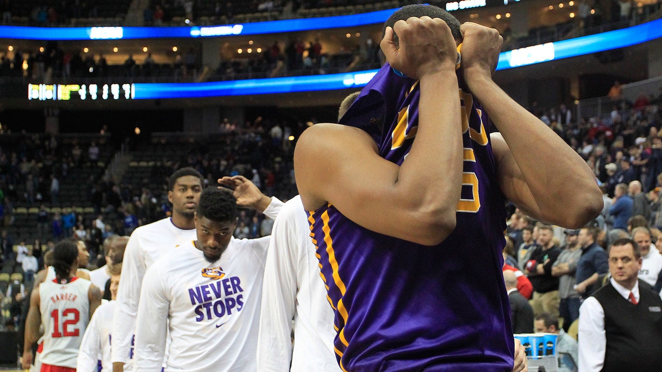 Excruciating second-half implosion nothing new for LSU