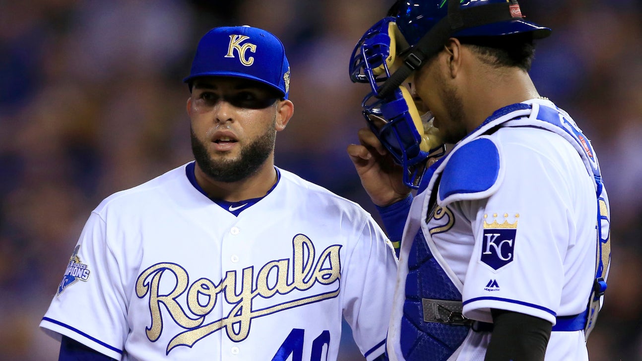 Royals trade Kelvin Herrera to Nationals for three prospects
