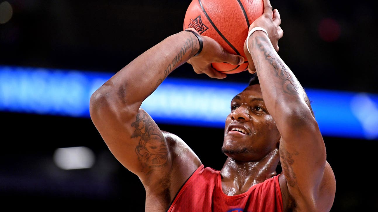 Jayhawks to bench De Sousa during games pending eligibility review