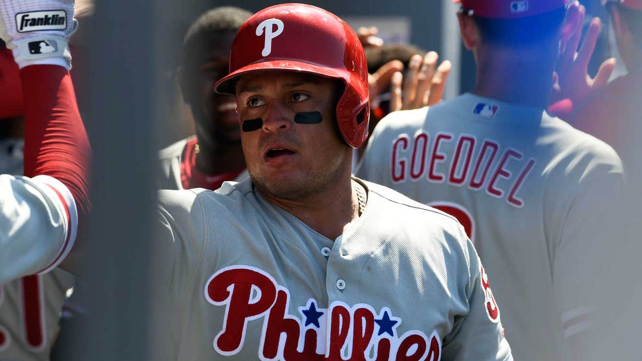 MLB Today: Ruiz joins Dodgers, Cosart faces Miami
