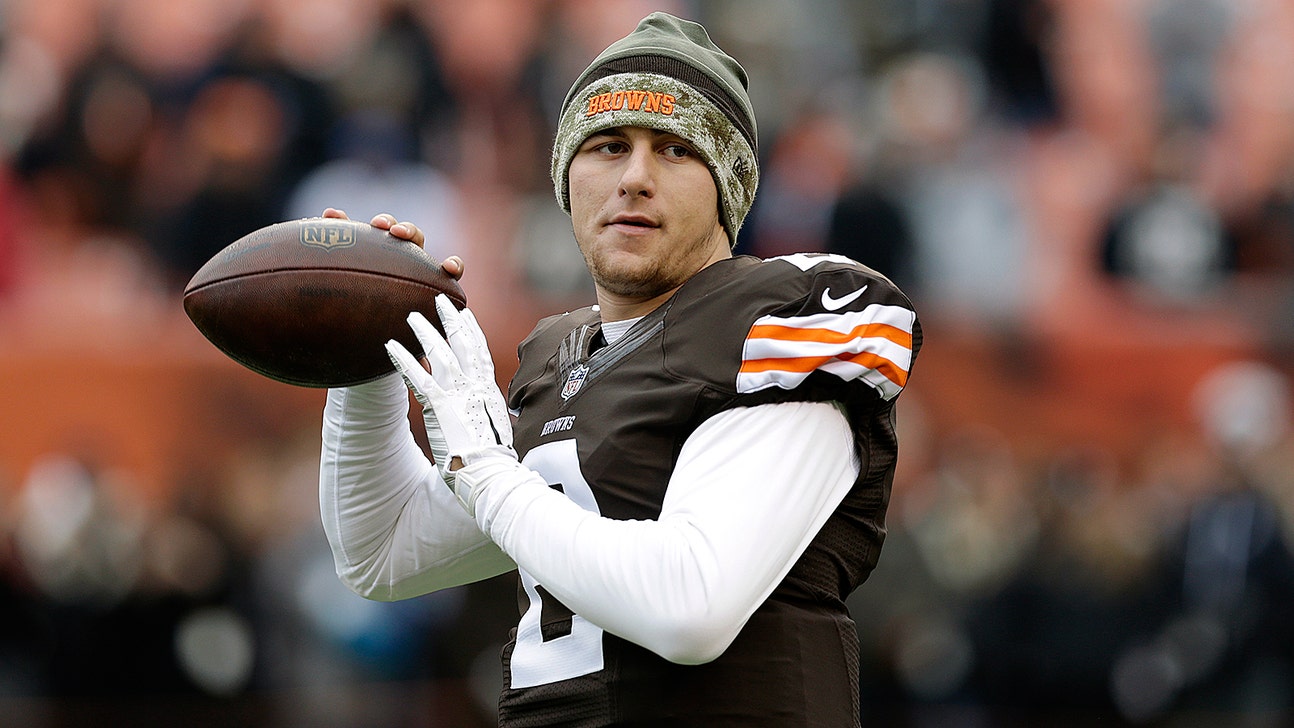 What was that? Manziel mutters something after Hoyer incompletion