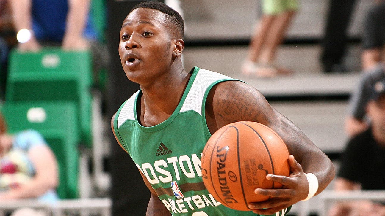 Watch Celtics rookie Terry Rozier cook up his gross favorite sandwich