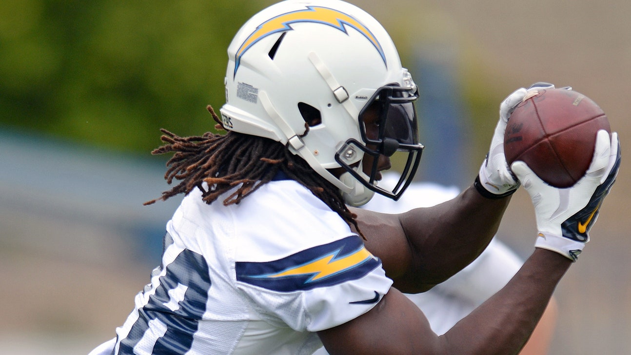 Rookie RB Gordon back at Chargers practice