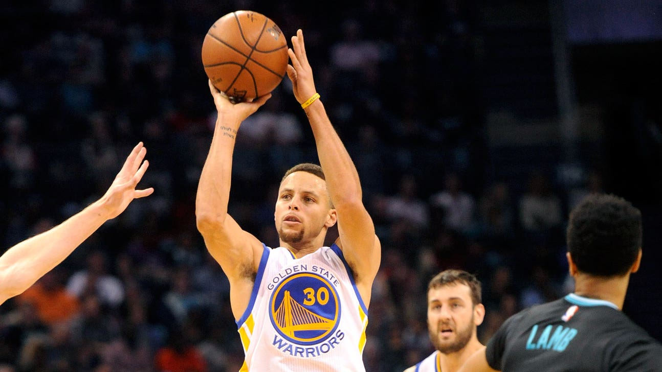 Watch Stephen Curry torch the Hornets with 28 points in the third quarter