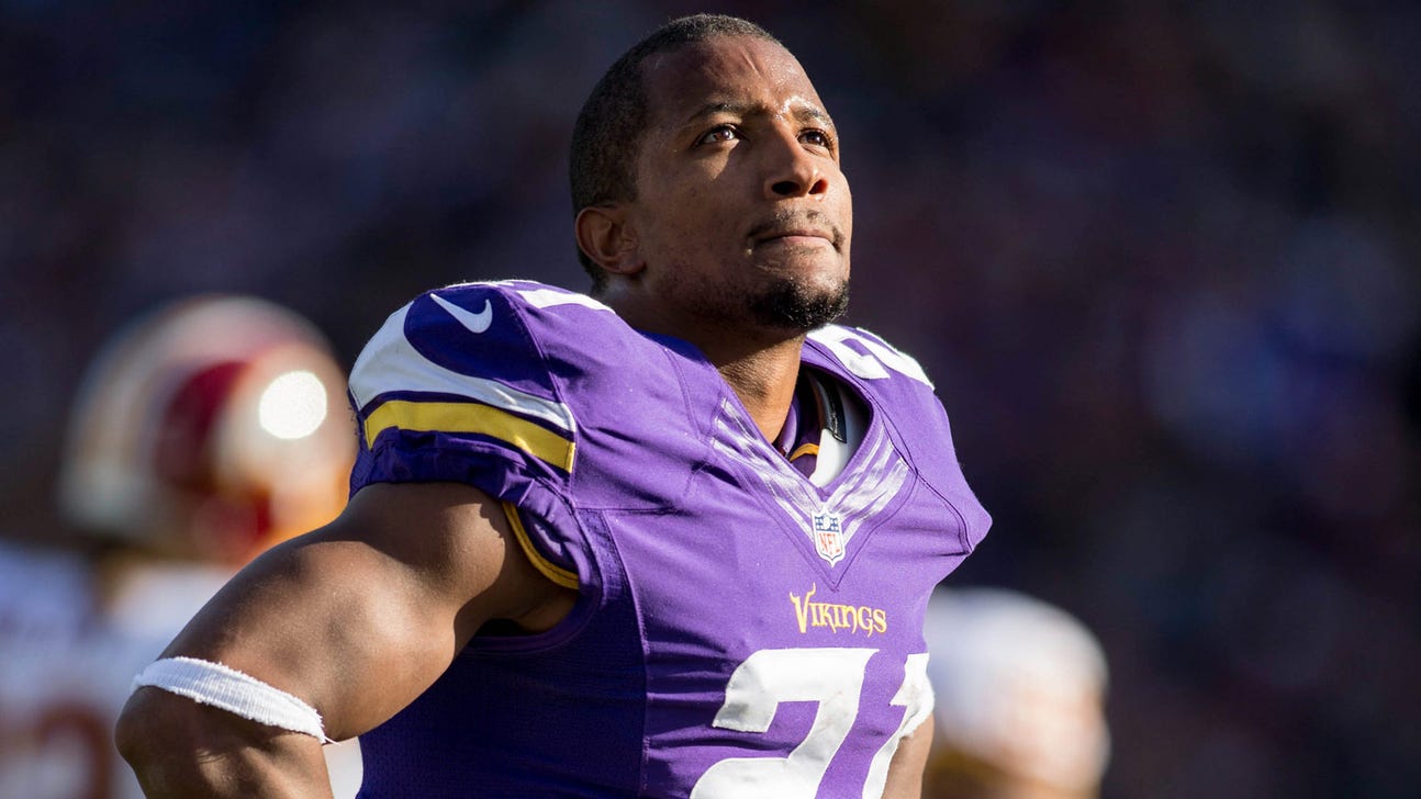 Report: Minnesota Vikings CB Josh Robinson has partially torn pectoral muscle