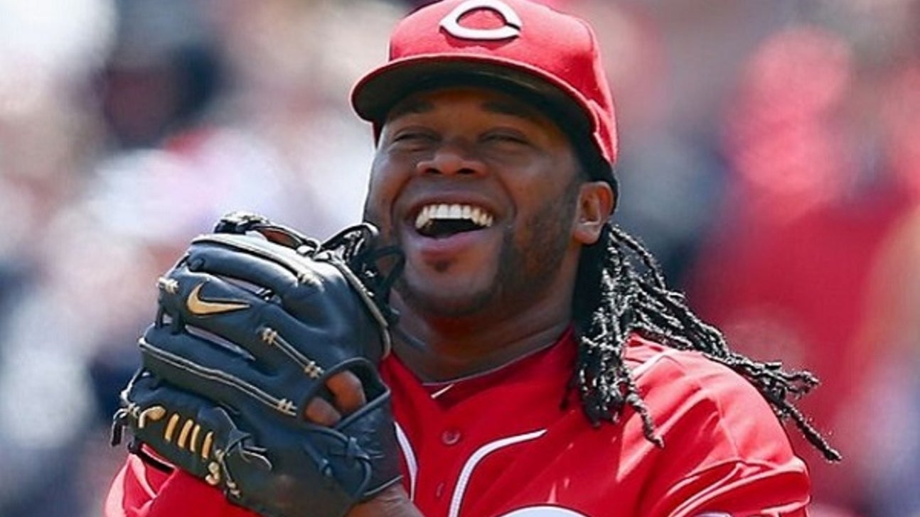 Johnny Cueto gets a 'Royal reception' in hotel room