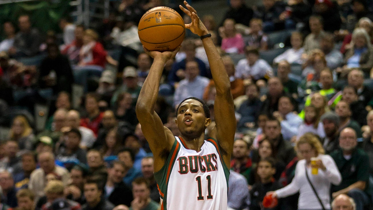 Knight helps Bucks beat Pistons