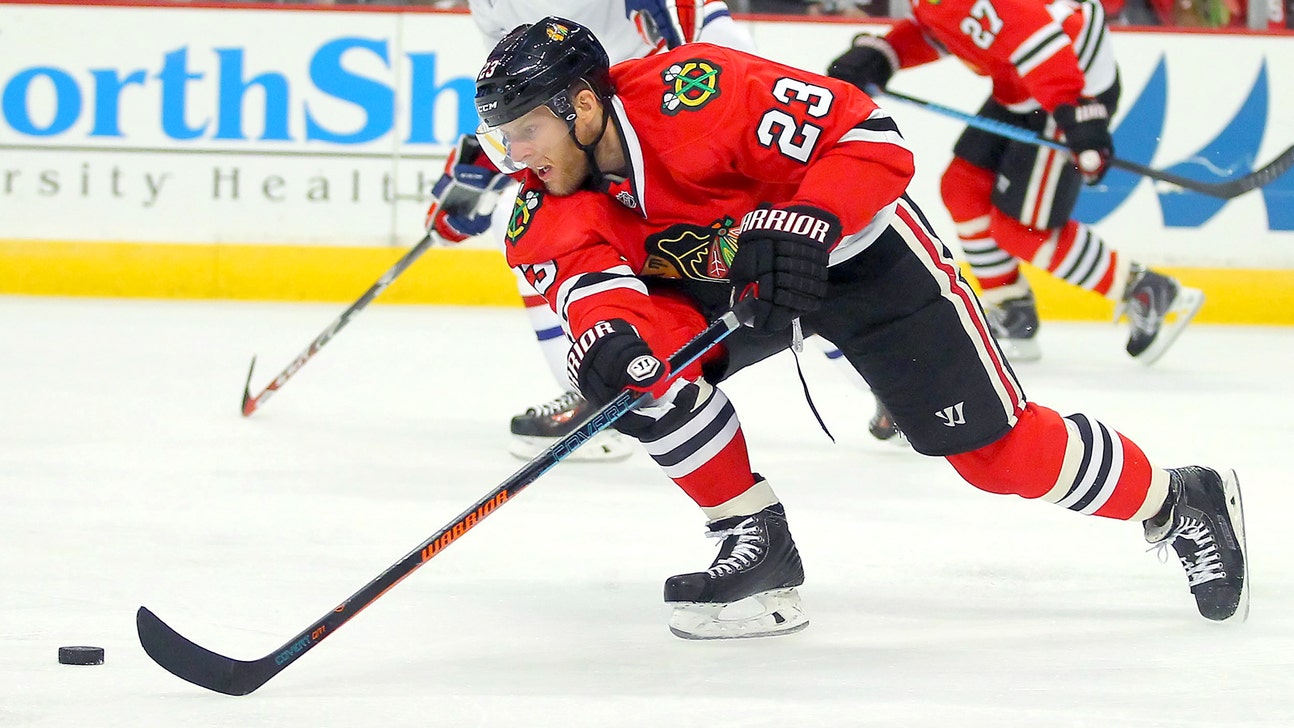 Versteeg's baby 'enjoys' day with Stanley Cup
