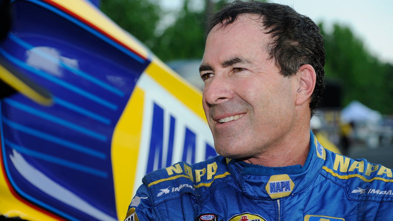 Ron Capps and his daughter to work NFL sidelines on Christmas Eve