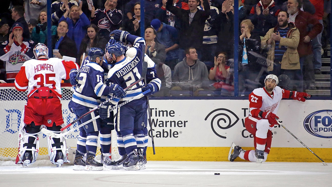 Atkinson's disputed goal lifts Blue Jackets over Red Wings