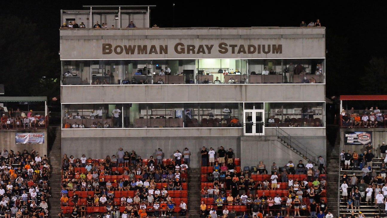 Smash 'em up: Race at Bowman Gray Stadium turns into demolition derby