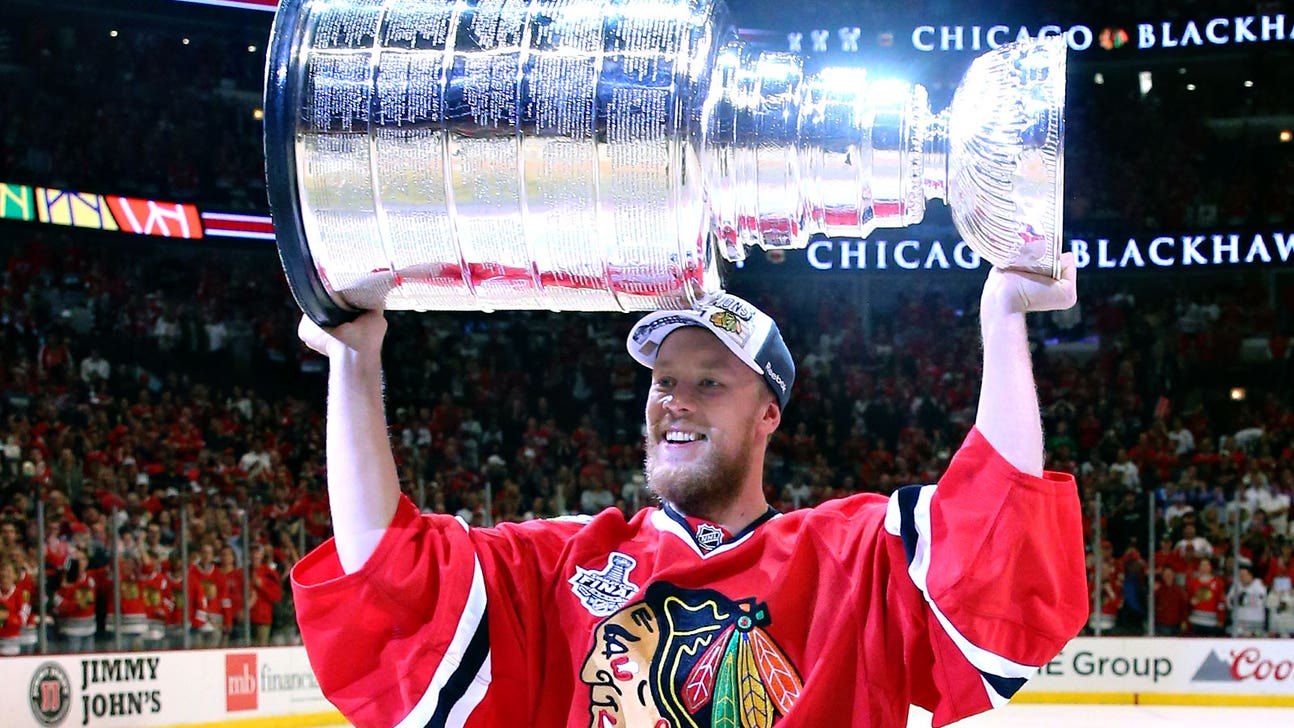 Rangers acquire goalie Raanta from Blackhawks