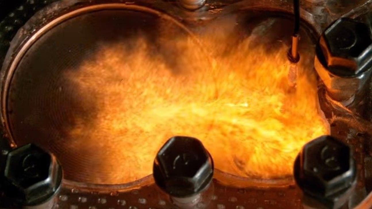 Slow motion video captures combustion process