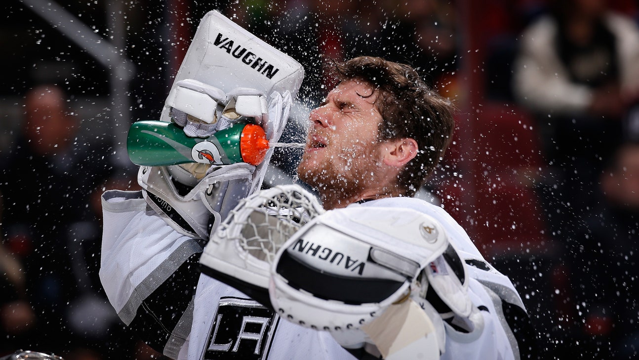 Jonathan Quick ties shutout record for American-born goalies