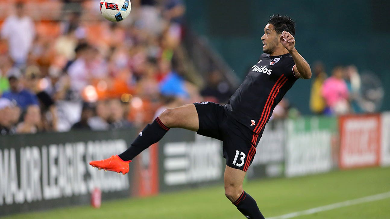 Neagle nets goal, assist to lead United past Crew