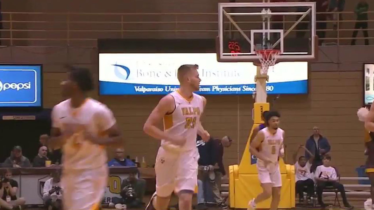 Smits records double-double, leads Valparaiso past Northern Iowa 75-66