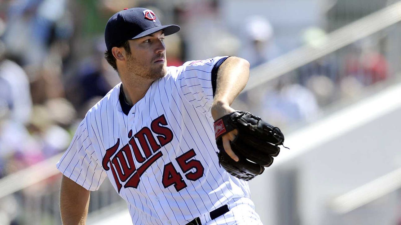 Sloppy defense leads to Twins' loss to Red Sox