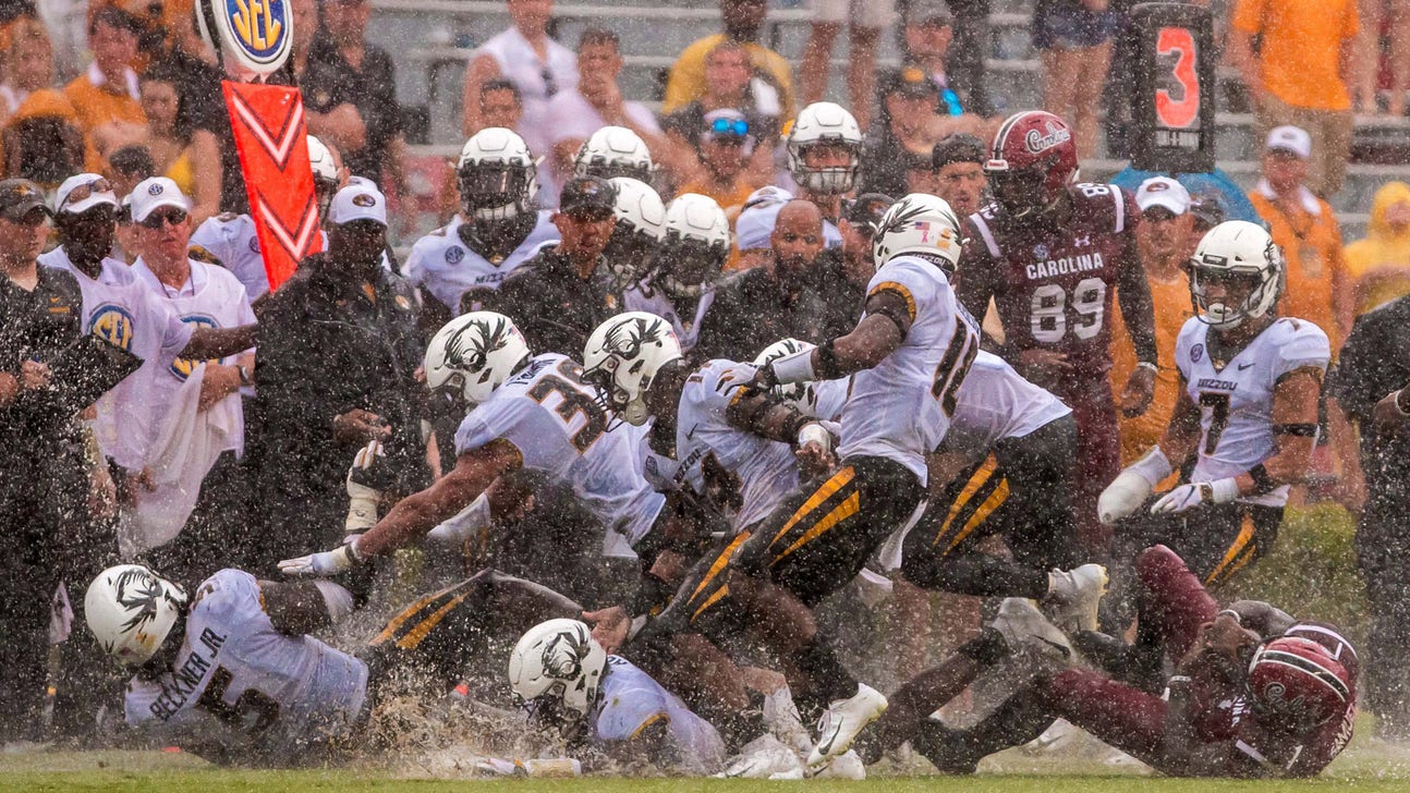 Mizzou can't hold late lead, falls 37-35 to South Carolina