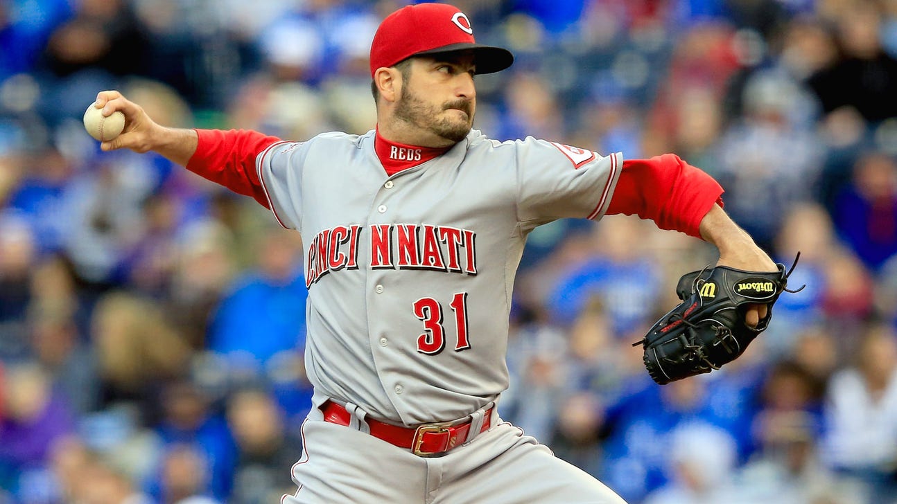 Reds going with an eight-man bullpen