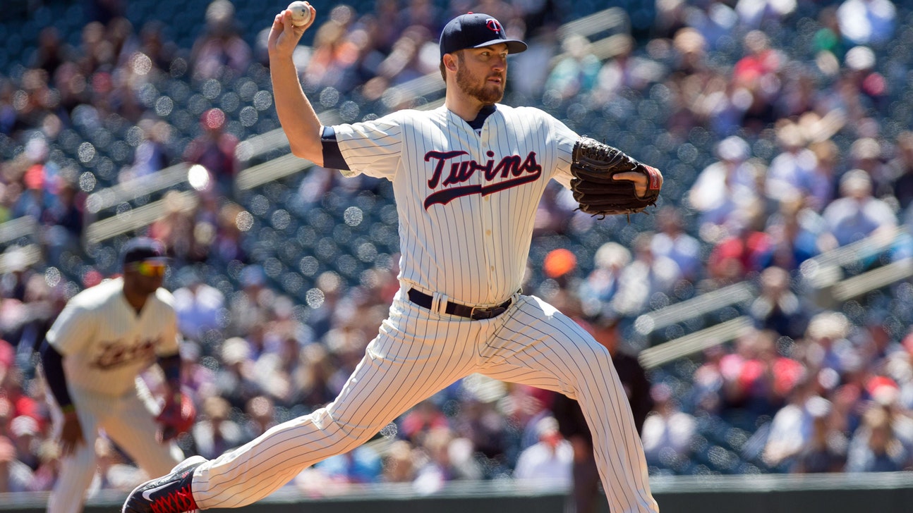 Twins endure injury-filled afternoon in loss to Tigers