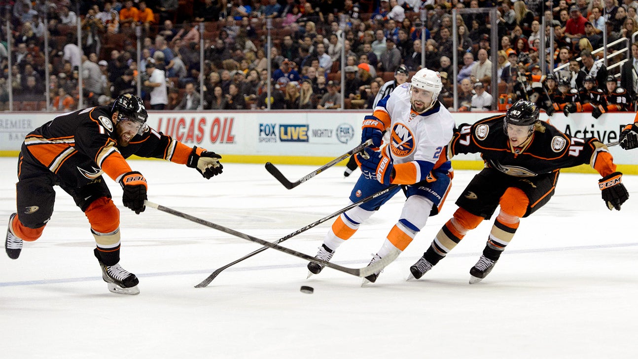 Tavares' OT goal for Isles beats ailing Ducks 3-2
